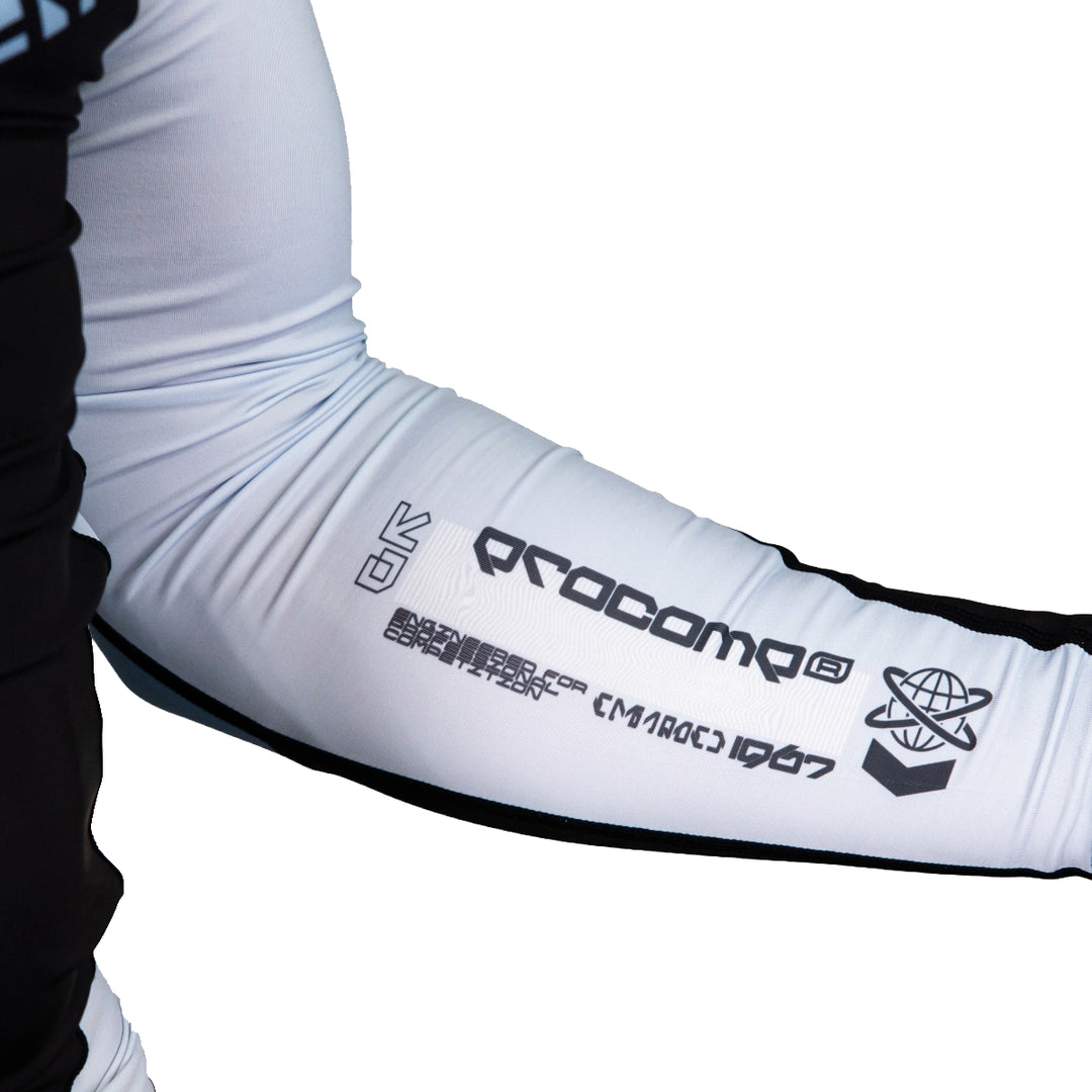 Silver Supreme Edge Long Sleeve Rash Guard – Hyperfly UK